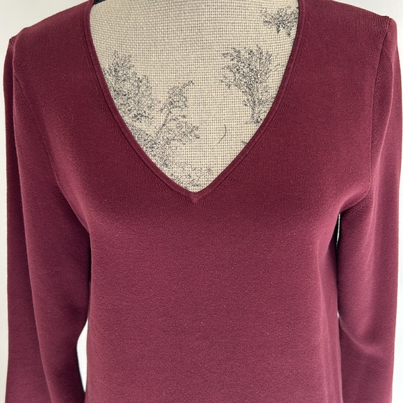 Talbots Cotton Blend VNeck Scallop Edge Burgundy Pullover 3/4 Sleeve Sweater Lge - Picture 2 of 7